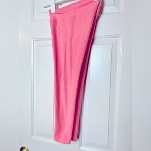 Beyond Yoga Electric Peach Heather (neon pink) spacedye capri leggings